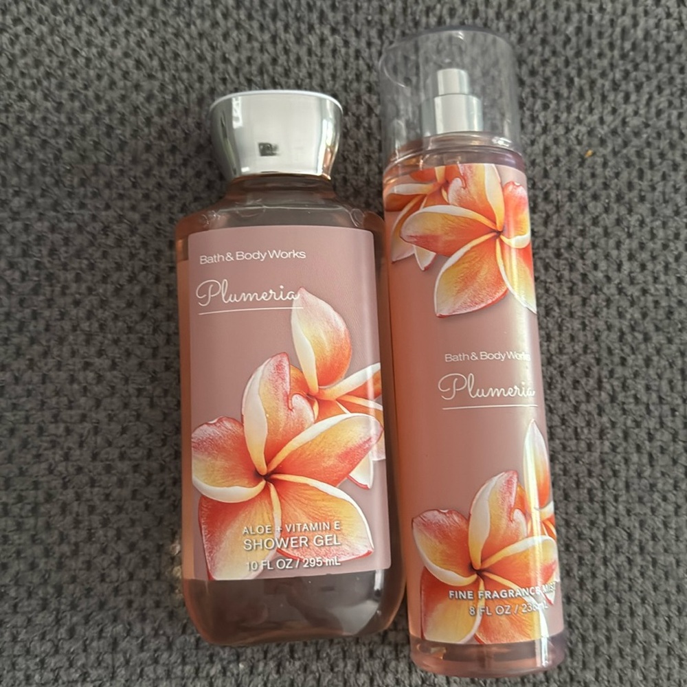 Bath and Body works— Petunia Set— Body wash and Body Spray.